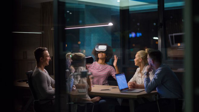 Virtual And Augmented Reality Expected To Be Mainstream In Businesses ...