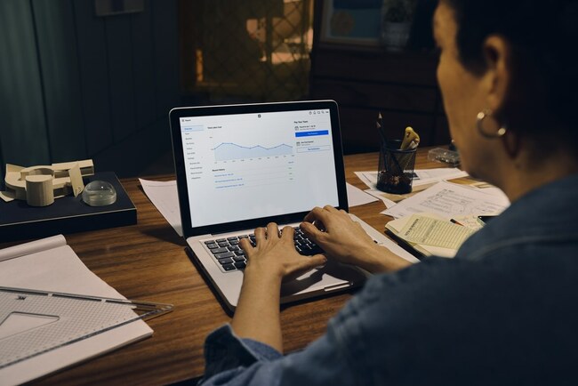 How To Invoice As a Contractor: A Step-by-Step Guide