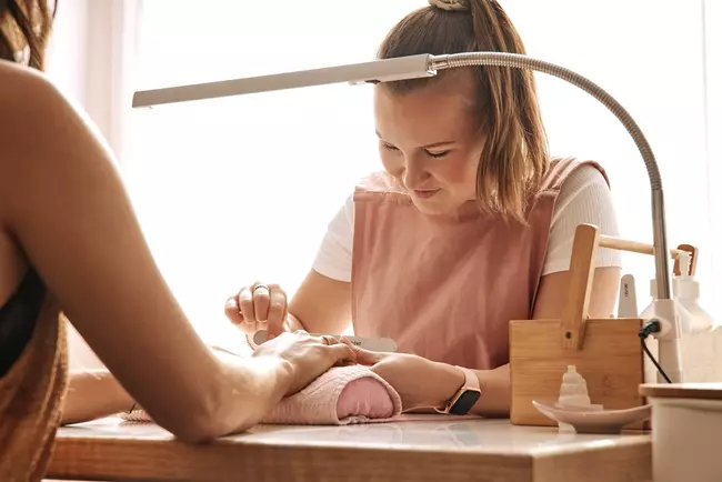 Modèles et exemples de politique d’annulation dont vous avez besoin pour gérer un salon de coiffure