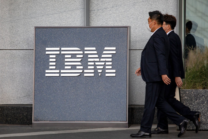 IBM Shares Dive As Revenue Woes Continue