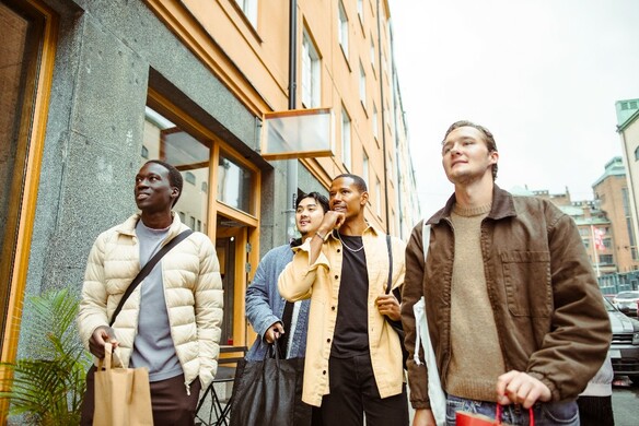 8 Ways To Turn Black Friday Buyers Into Repeat Shoppers