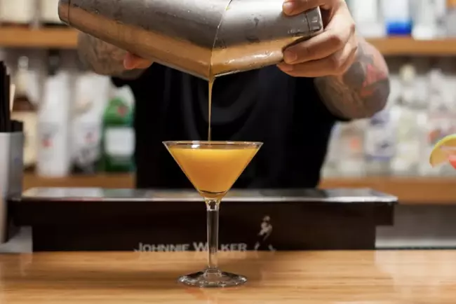 Comment démarrer un bar en 2025 (édition canadienne)