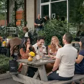 3 Easy Ways to Split Restaurant Checks Without the Stress