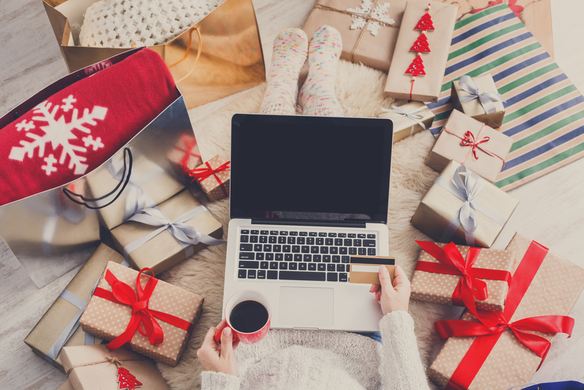 How to Create an Online Holiday Shopping Experience