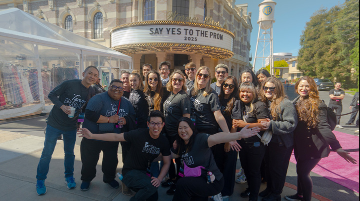 alt="Prom-group.jpg"