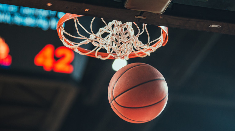 How to Watch College Basketball Games Live with DIRECTV