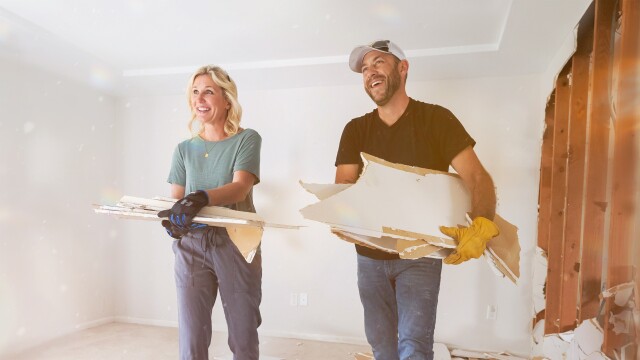 alt="Fixer to Fabulous"